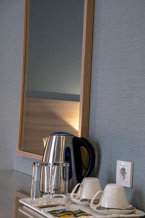 Resident Hotel Kazybek Bi อัลมาตี ภายนอก รูปภาพ