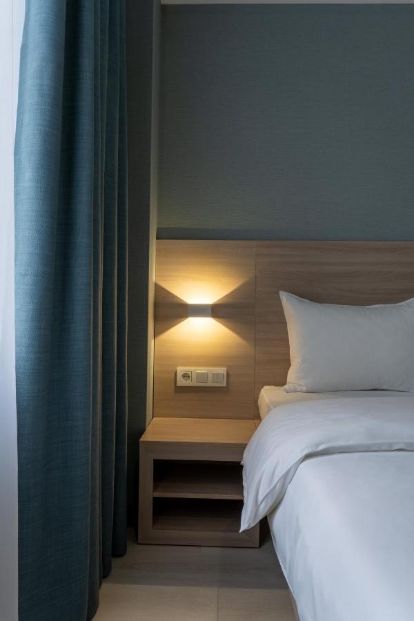Resident Hotel Kazybek Bi อัลมาตี ภายนอก รูปภาพ