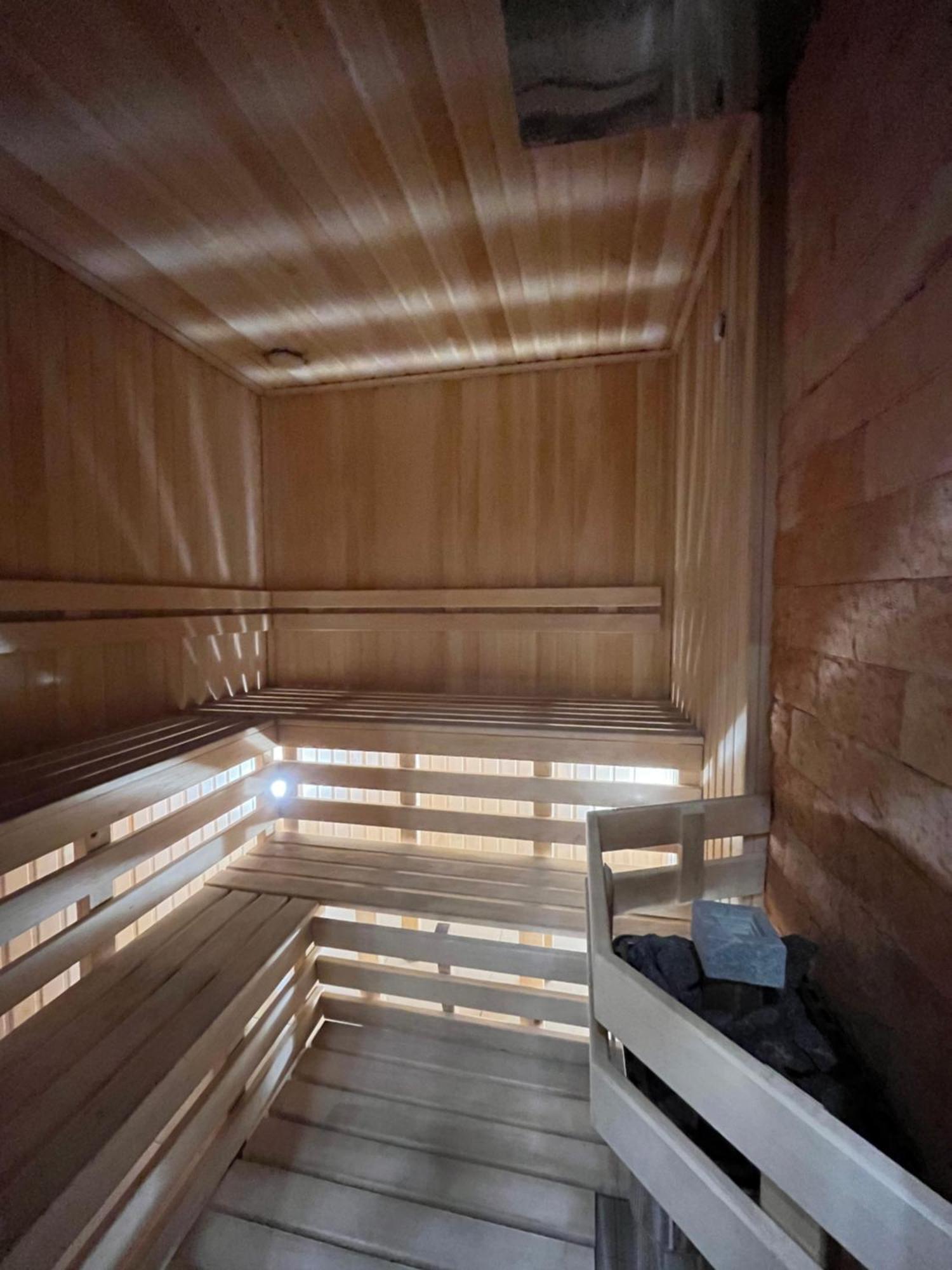 Resident Hotel Kazybek Bi อัลมาตี ภายนอก รูปภาพ