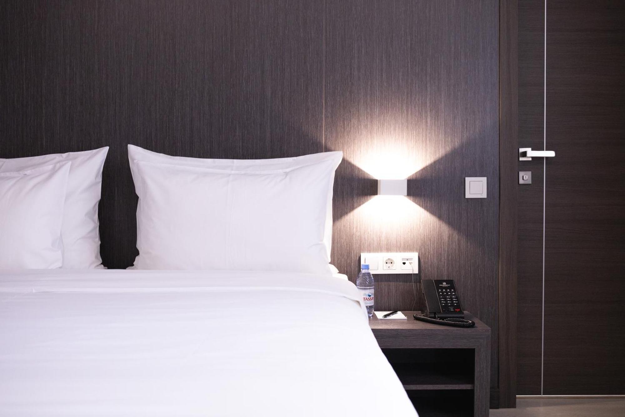 Resident Hotel Kazybek Bi อัลมาตี ภายนอก รูปภาพ