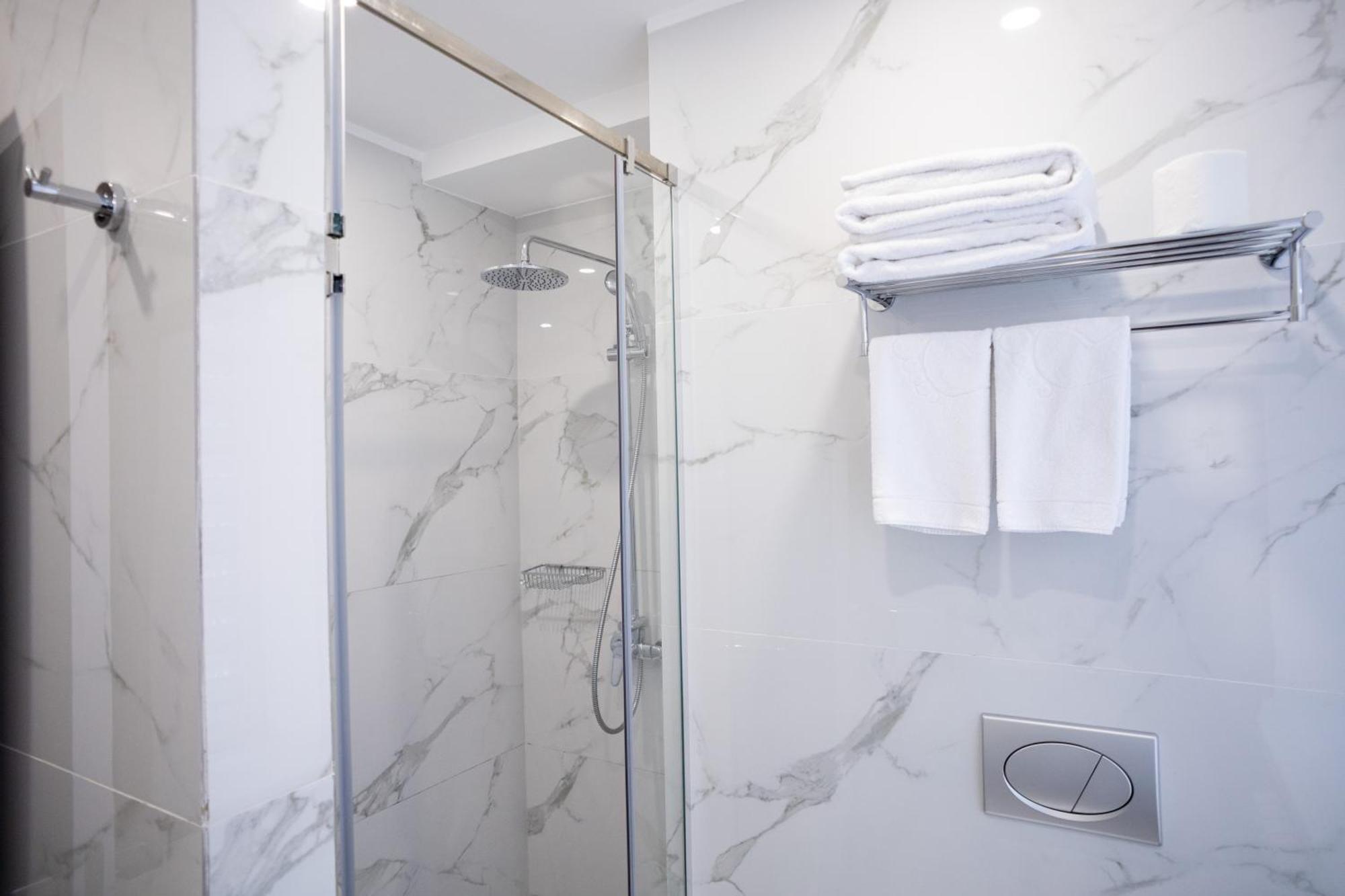 Resident Hotel Kazybek Bi อัลมาตี ภายนอก รูปภาพ