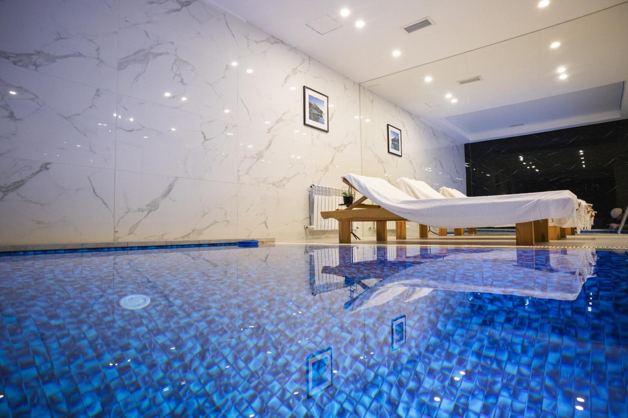 Resident Hotel Kazybek Bi อัลมาตี ภายนอก รูปภาพ